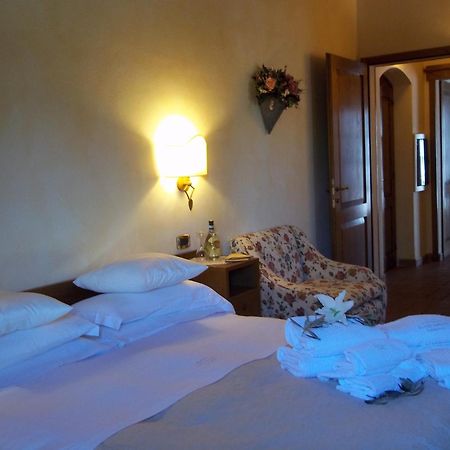Agriturismo Lupo Cerrino Tarquinia Ruang foto