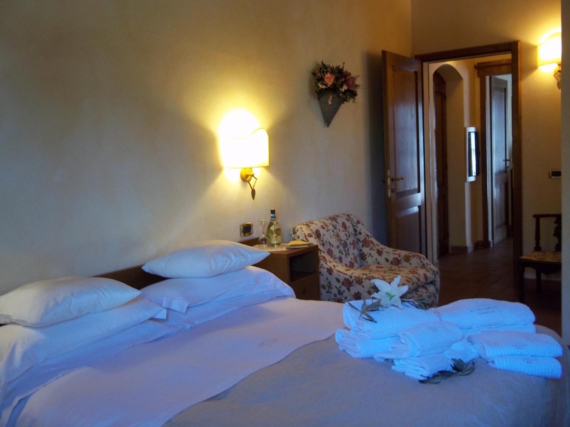 Agriturismo Lupo Cerrino Tarquinia Ruang foto